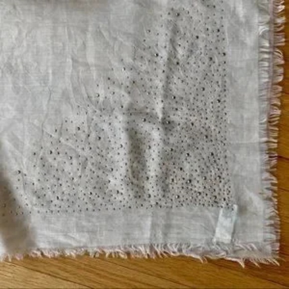 Old Navy Ivory Embellished Gauze Raw Hem Scarf Lightweight One Size - Picture 5 of 9
